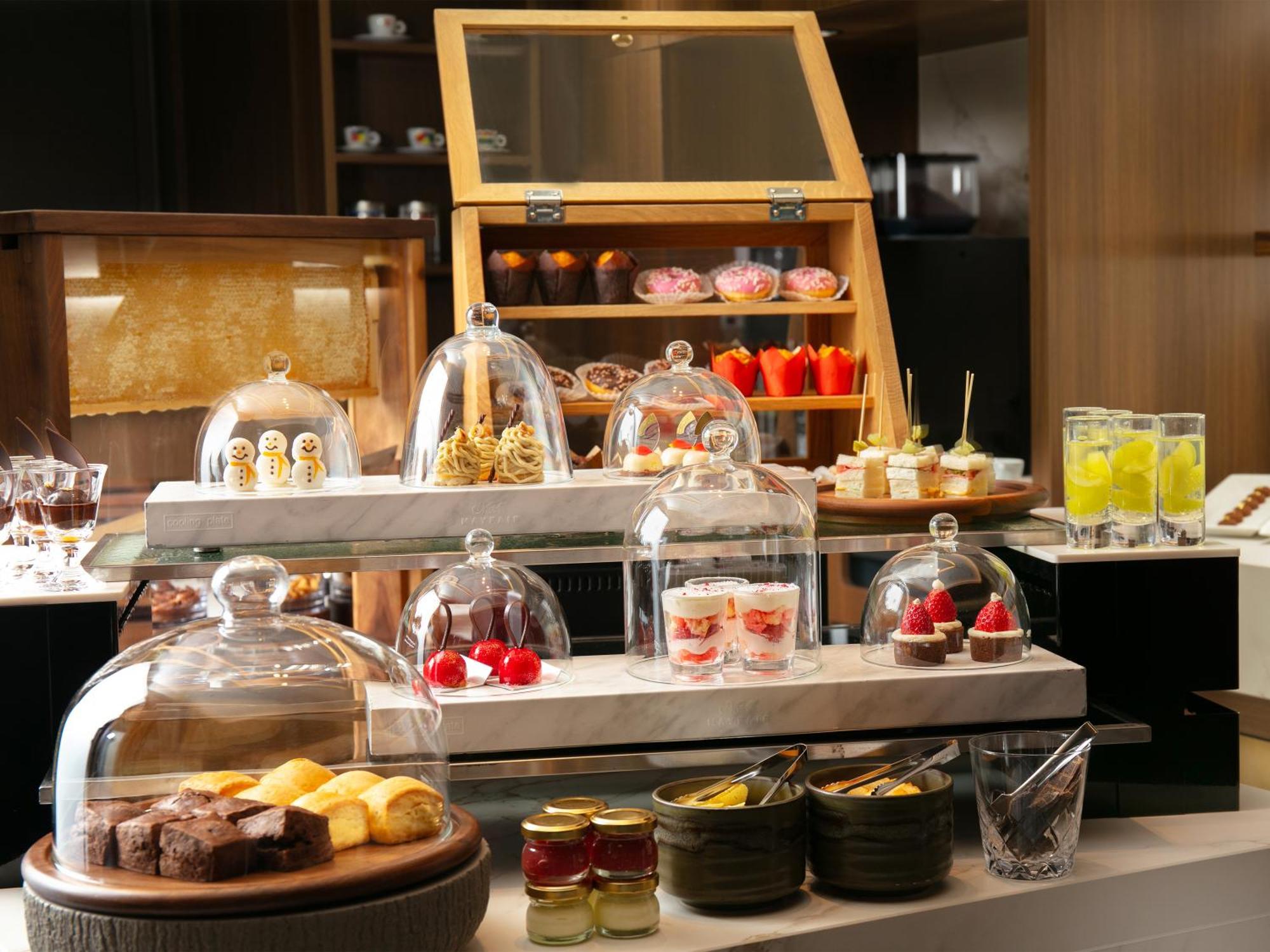 Nagoya Kanko Hotel Exterior foto A dessert buffet